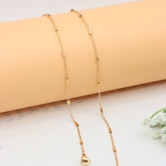 Elegant Rose Gold Brass Necklace with Subtle Textured Detailing, XPNL0351 - Picture 10 of 11